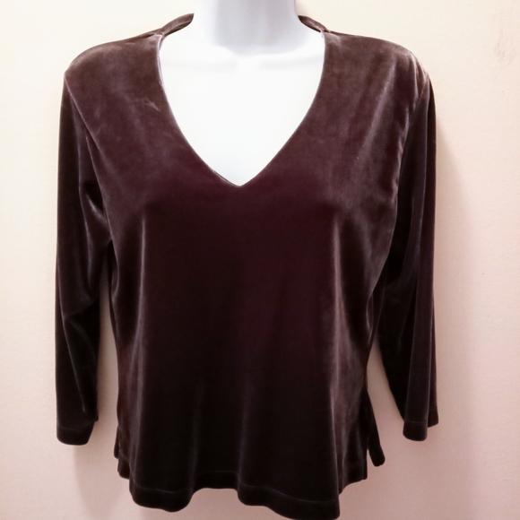 NWT🎁FREE GIFT INCLUDED Shimmering Glitter V-neck Long-Sleeves Blouse Women - Picture 6 of 12